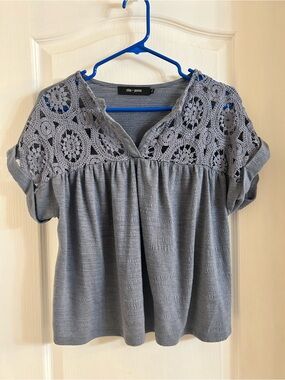Chloe + Jasmine Blue Crochet Top - size large - lucky brand, Anthropologie style